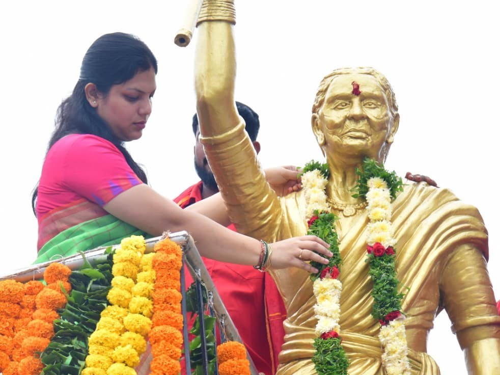 వెట్టి చాకిరి విముక్తి కోసం పోరాడిన వీరనారి చాకలి ఐలమ్మ: కలెక్టర్