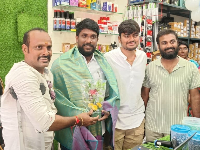 ‘గుండపునేని సతీష్ ను అందరూ ఆదర్శంగా తీసుకోవాలి’