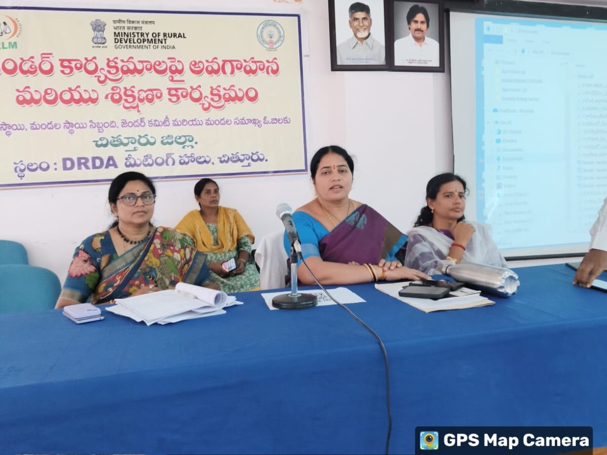 హింస లేని కుటుంబాలే లక్ష్యం కావాలి: DRDA PD