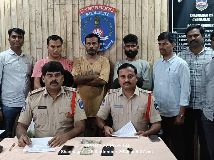 దొంగతనం కేసులో నిందితుల అరెస్ట్