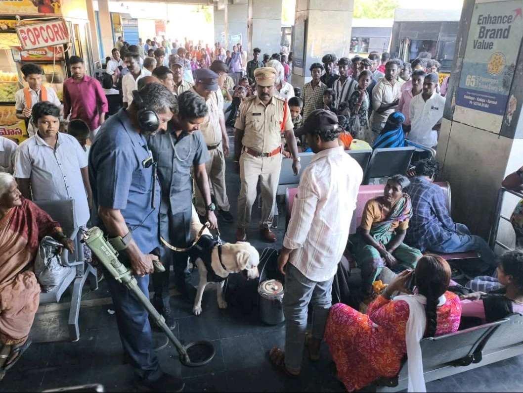 మంత్రాలయంలో విస్తృత తనిఖీలు