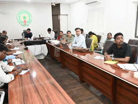 ‘ప్రజల్లో జీఎస్టి పై అవగాహన పెంచాలి’