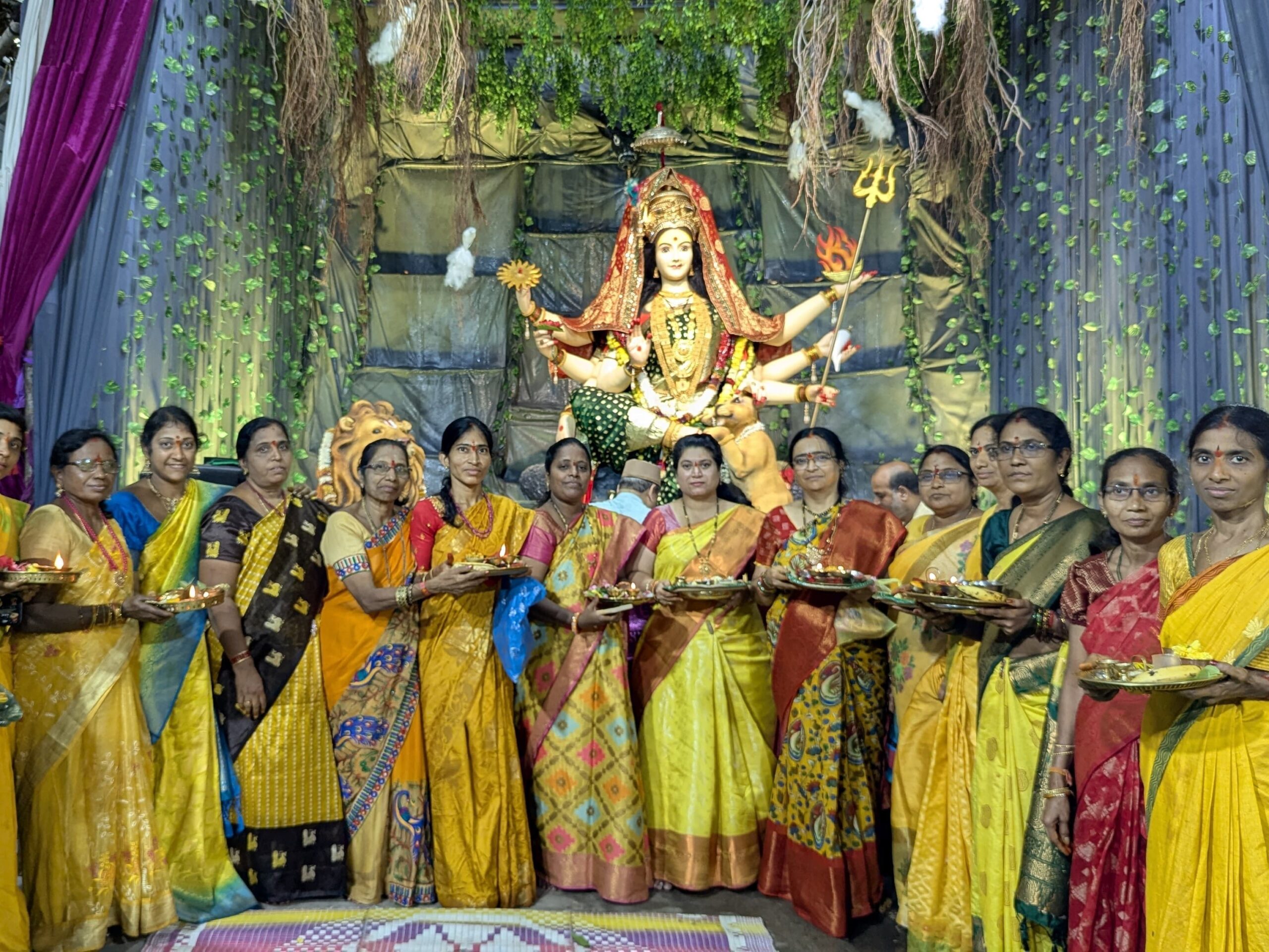 భక్తి శ్రద్ధల నడుమ నవరాత్రి ఉత్సవాలు