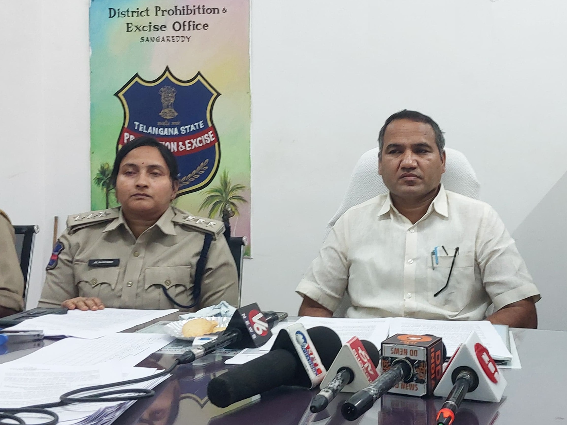 రేపటి నుంచి మద్యం దుకాణాల దరఖాస్తుల స్వీకరణ