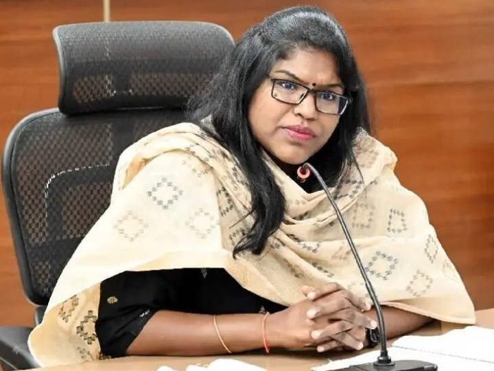 ఇబ్బందులు లేకుండా ఉచిత ఇసుక పంపిణీ చేయాలి: కలెక్టర్