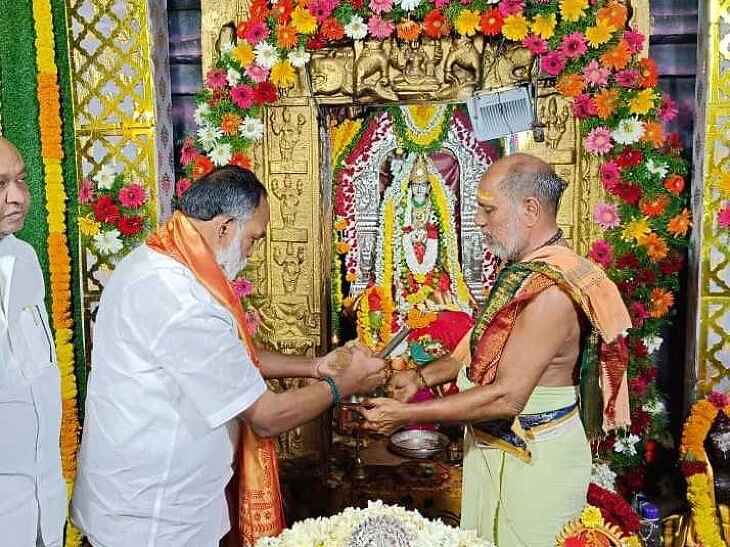 దసరా శరన్నవరాత్రి ఉత్సవాల్లో అన్నా రాంబాబు