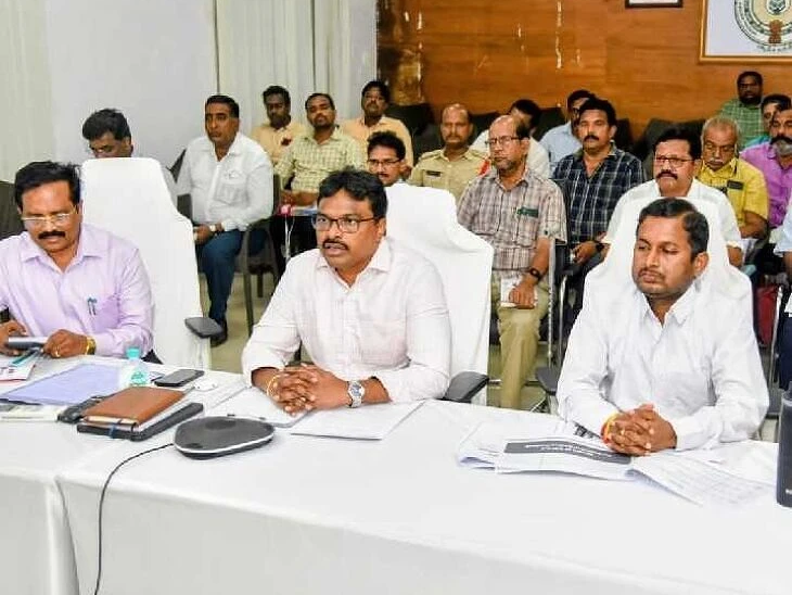 ‘పన్నుల తగ్గింపుపై ప్రచారం చేయాలి’