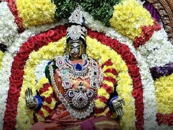 మహానందిలో మహాలక్ష్మి దుర్గగా దర్శనమిచ్చిన కామేశ్వరి