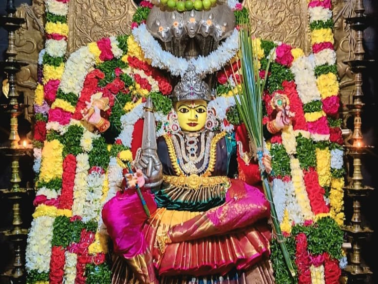 శ్రీ లలితా త్రిపుర సుందరీ దేవిగా రేణుక ఎల్లమ్మ తల్లి