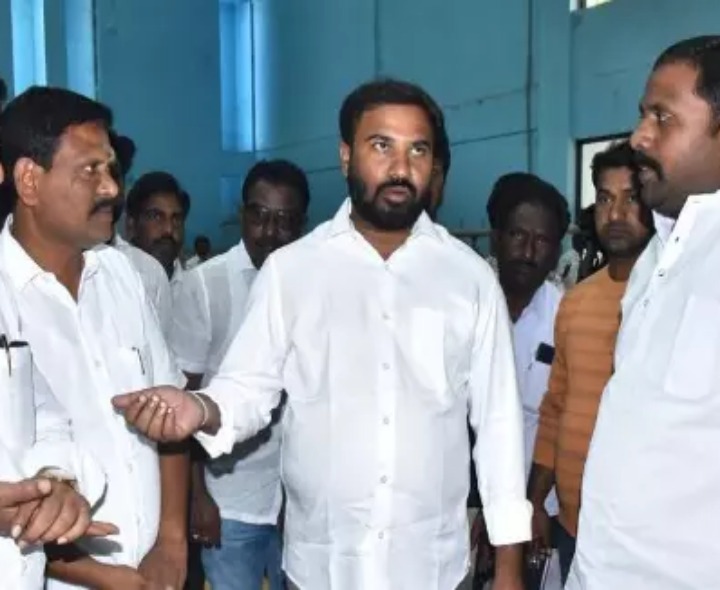 స్పోర్ట్స్ స్కూల్ పునర్నిర్మాణానికి గ్రీన్ సిగ్నల్