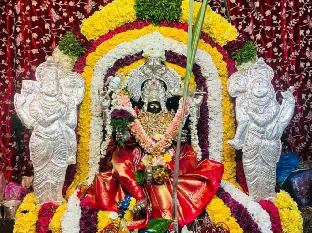 లలిత త్రిపుర సుందరీ దేవిగా గంగానమ్మ