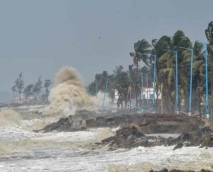 తీరం దాటిన వాయుగుండం
