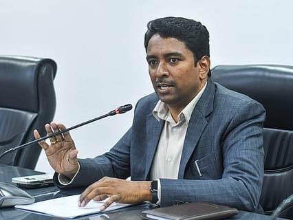 ఫీడ్ బ్యాక్ తీసుకుని.. సమస్యలు పరిష్కరిస్తున్నాం: కలెక్టర్