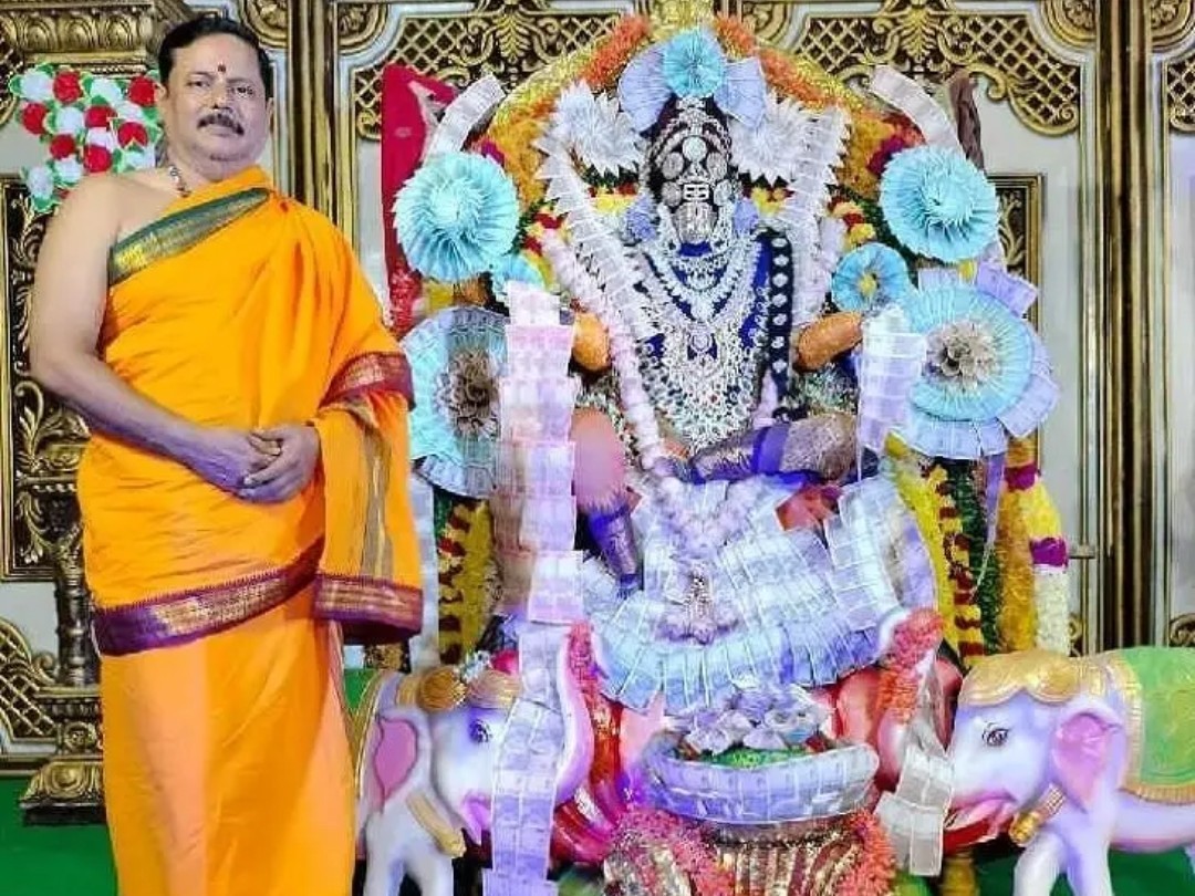 గజలక్ష్మి అలంకారంలో దర్శనమిస్తున్న అమ్మవారు