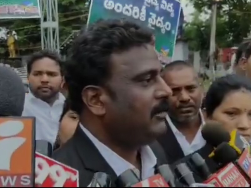 ఒంగోలులో YCP లీగల్ సెల్ నిరసన ర్యాలీ