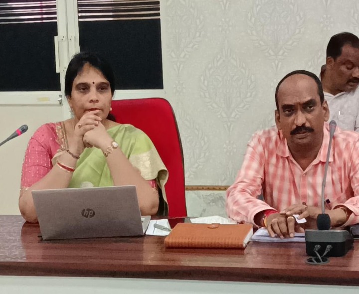 వ్యాపారస్తులు వాలంటీర్‌గా ముందుకు రావాలి