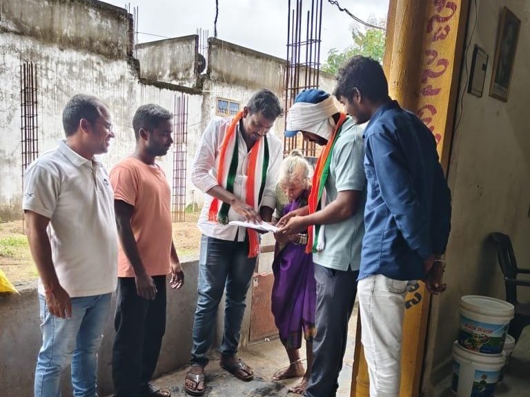 ఓటు చోరీ కార్యక్రమాన్ని నిర్వహించిన కాంగ్రెస్ నాయకులు