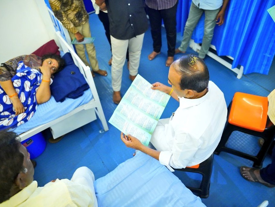 నళినీని పరామర్శించిన ఈటెల