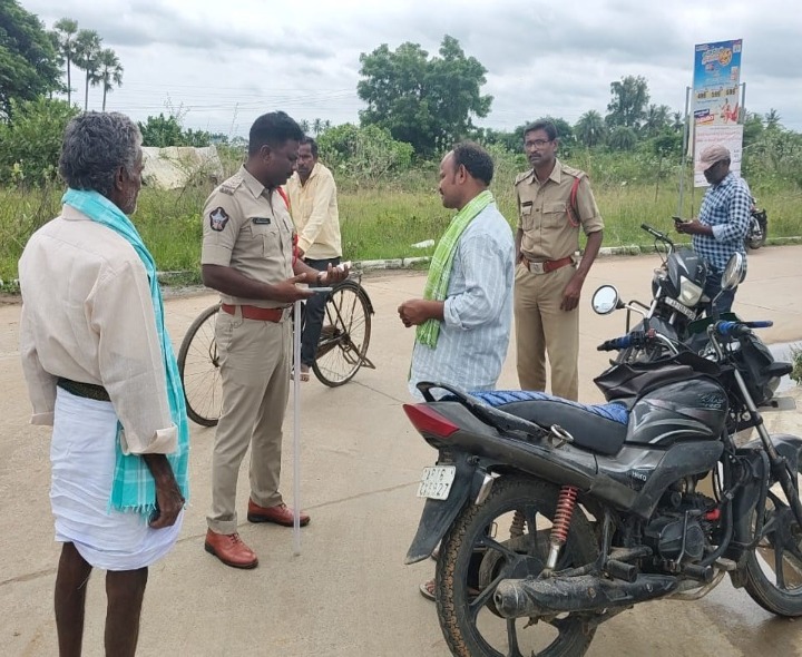 గుడివాడలో ముమ్మరంగా వాహన తనిఖీలు