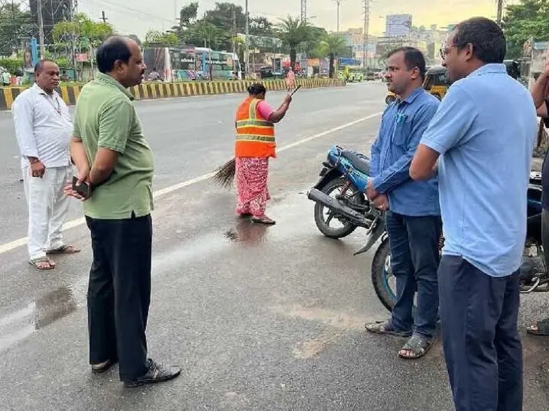 ‘నిర్దేశించిన గడువులోగా పండగ పనులు పూర్తి చేయాలి’