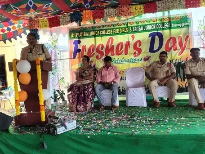 మహిళా చట్టాలపై విద్యార్థులకు అవగాహన