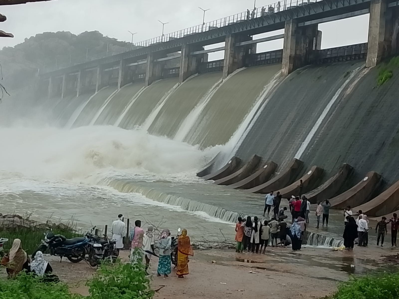 కోయిల్ సాగర్ ప్రాజెక్టు 5 గేట్లు ఓపెన్
