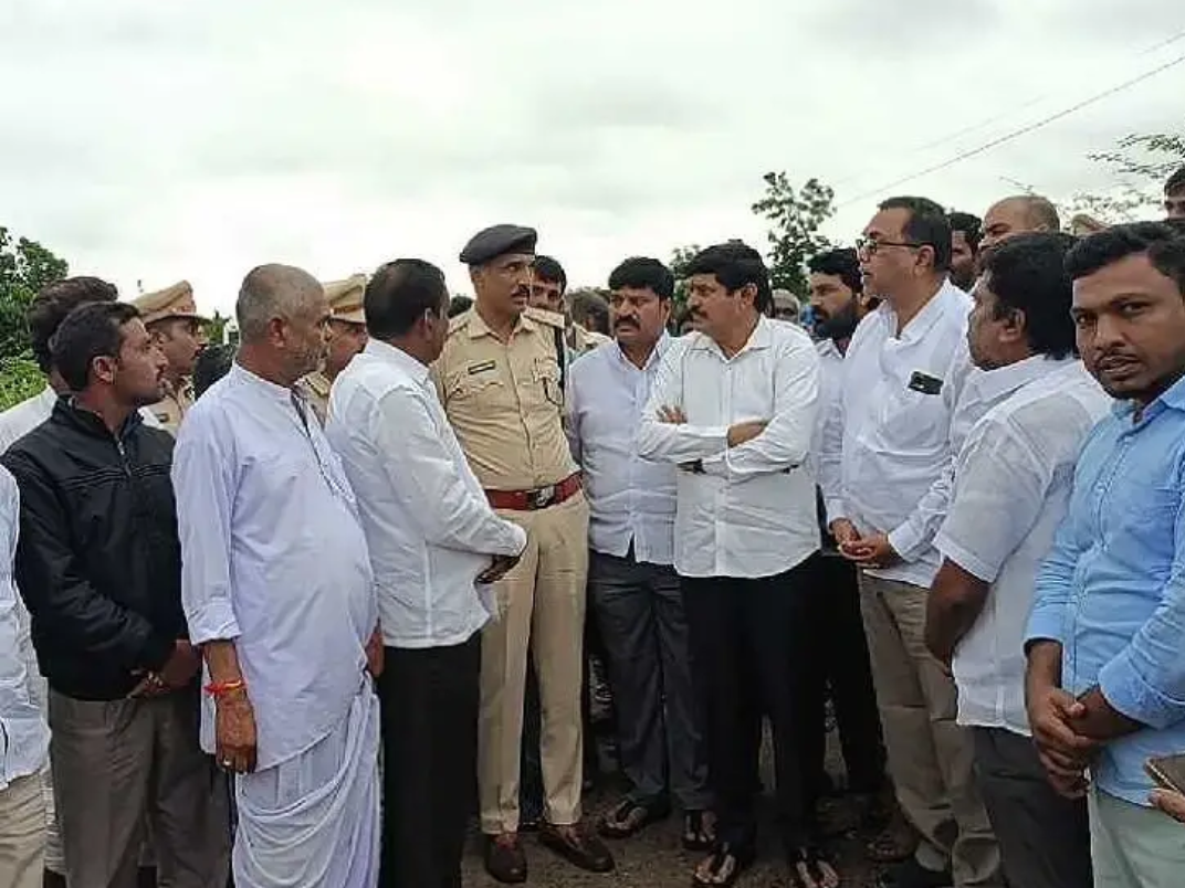 నది సరిహద్దు ప్రాంతంలోని ప్రజలు అప్రమత్తంగా ఉండాలి: ఎమ్మెల్యే