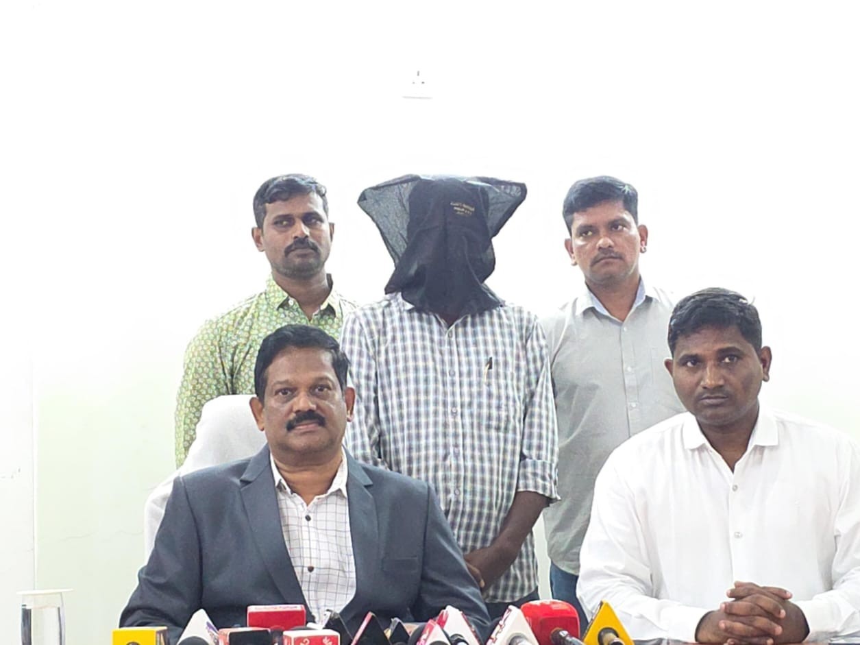 సోషల్ మీడియాలో తప్పుడు పోస్టులు.. సీఐడీ హెచ్చరిక