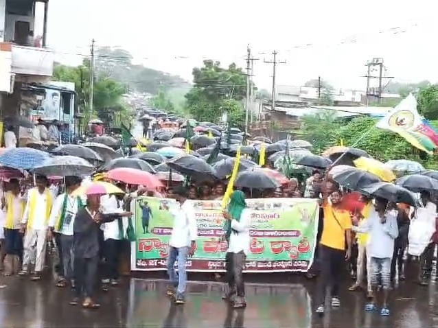 ‘ఎస్టీ జాబితా నుంచి లంబాడాలను తొలగించాలి’