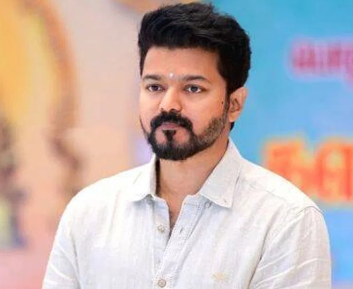 తొక్కిసలాట: విజయ్‌పై కేసు.. విచారణ కమిటీ ఏర్పాటు