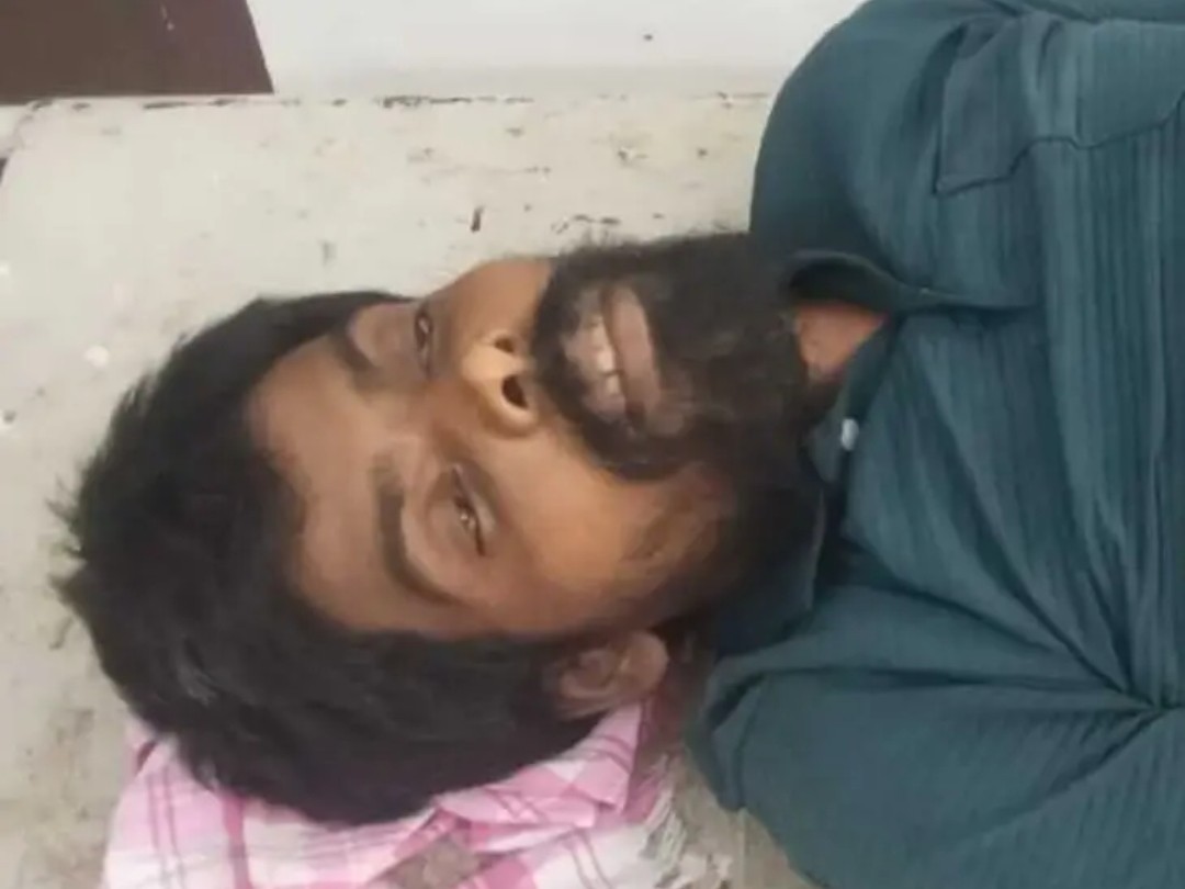 ట్రాక్టర్ కింద పడి వ్యక్తి స్పాట్ డెడ్