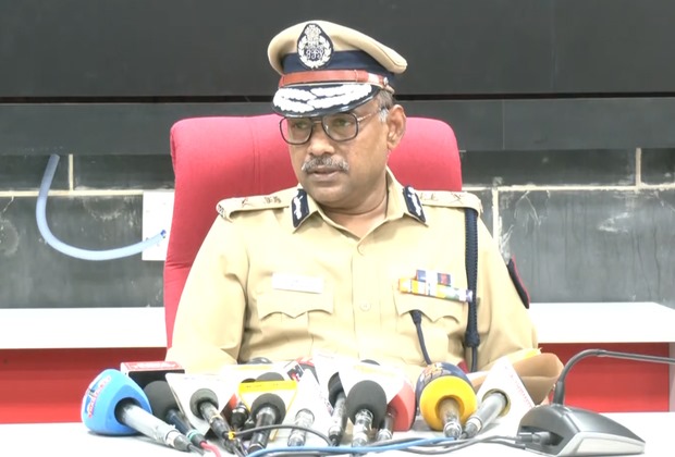 తొక్కిసలాట ఘటనపై డీజీపీ వివరణ