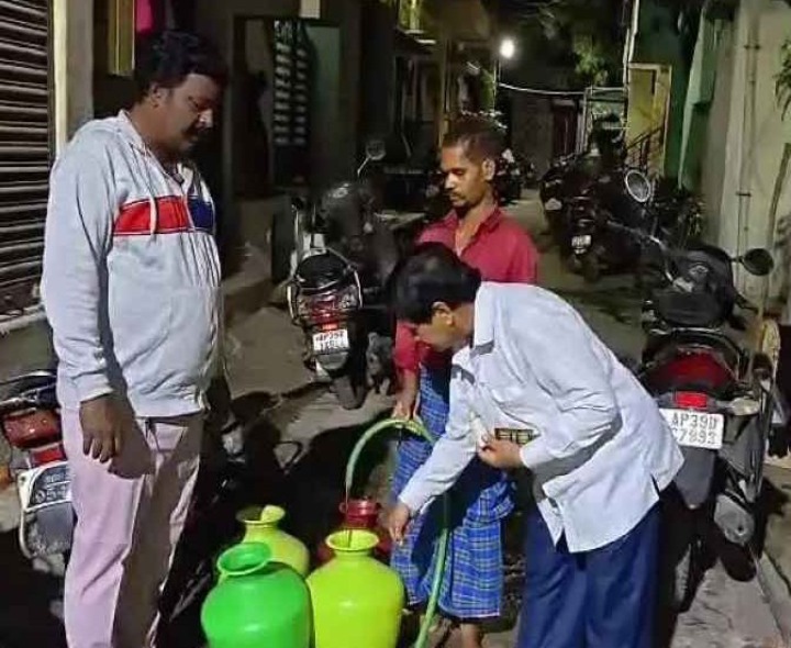 ఫ్లోరైడ్ పరీక్షలు నిర్వహించిన అధికారులు