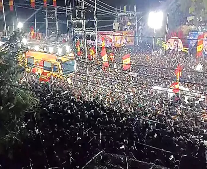 తొక్కిసలాట ఘటన.. టీవీకే ప్రధాన కార్యదర్శిపై కేసు