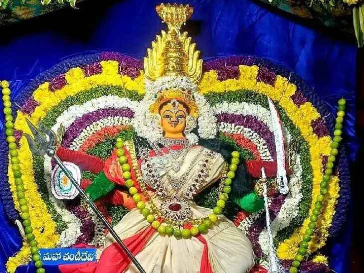 మహా చండీ అవతారంలో దుర్గమ్మ దర్శనం