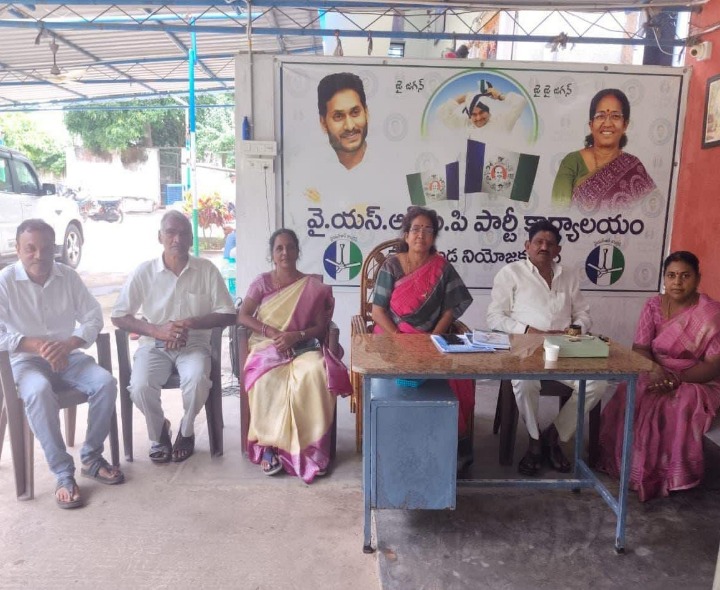 బాలకృష్ణ వ్యాఖ్యలపై మండిపడ్డ మాజీ ఎమ్మెల్యే