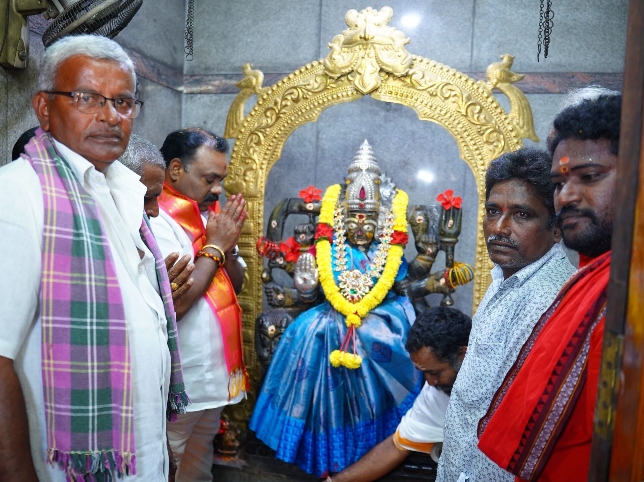 దసరా ఉత్సవాల్లో పాల్గొన్న ఎమ్మెల్యే బత్తుల