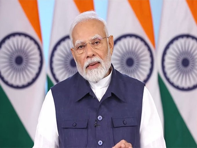 భగత్ సింగ్, లతా మంగేష్కర్‌లకు శ్రద్ధాంజలి ఘటించిన మోదీ