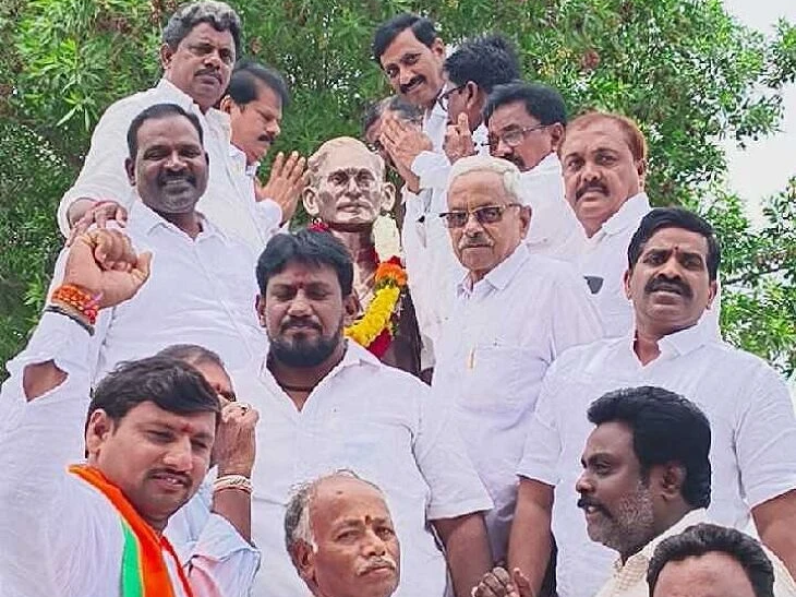 గుర్రం జాషువా విగ్రహానికి నివాళులు