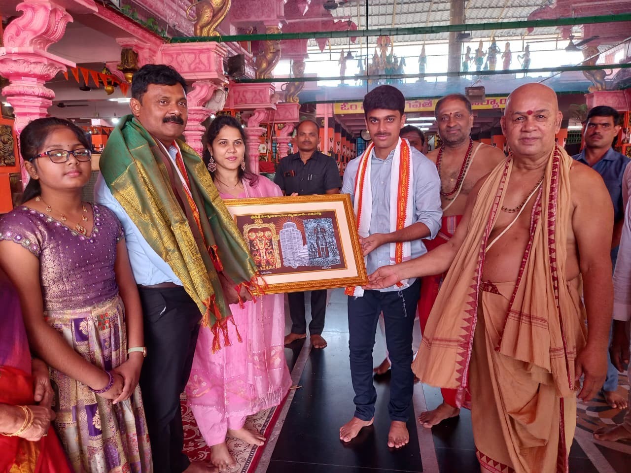 ఆదిత్యుని సేవలో విజయనగరం ఎస్పీ దంపతులు