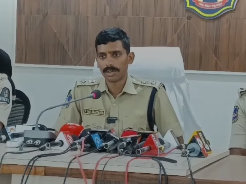 దసరాకు ఊరెళ్లేవారు జాగ్రత్త: సీపీ