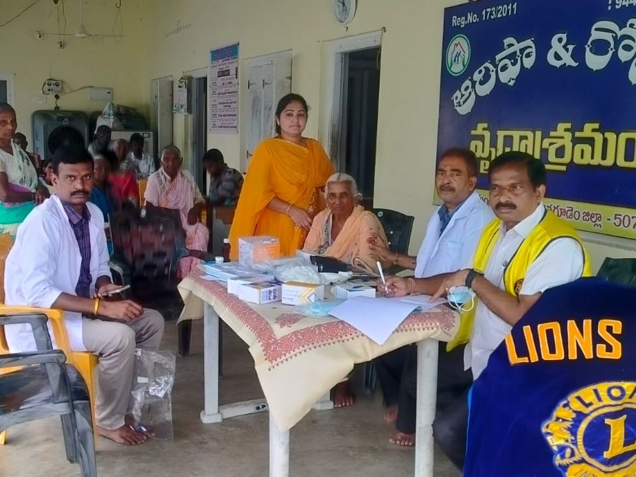 లయన్స్ క్లబ్ ఆఫ్ స్టార్స్ ఆధ్వర్యంలో వైద్య శిబిరం