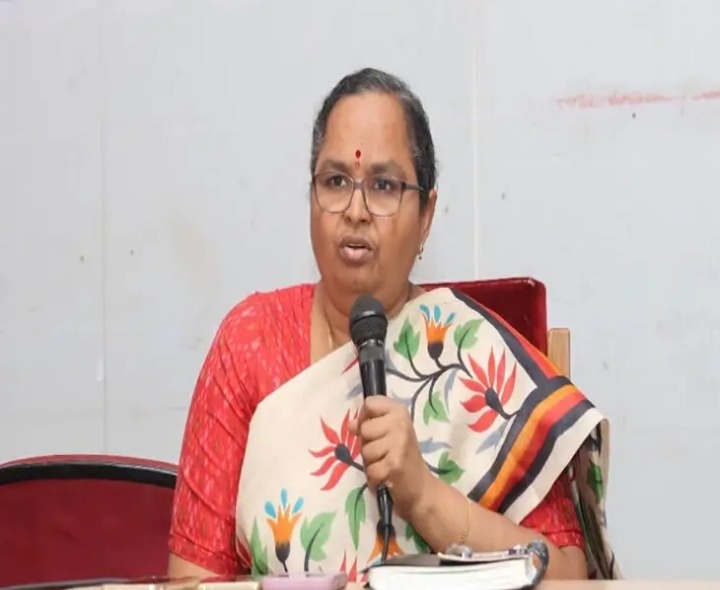 జిల్లాలో పలువురు తహసీల్దార్ల బదిలీలు