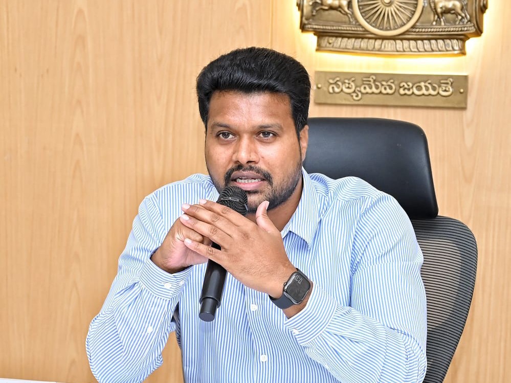 రేపు యథావిధిగా పీజిఆర్ఎస్ కార్యక్రమం:  కలెక్టర్