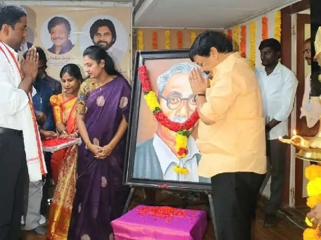గుర్రం జాషువాకు నివాళులు అర్పించిన మంత్రి