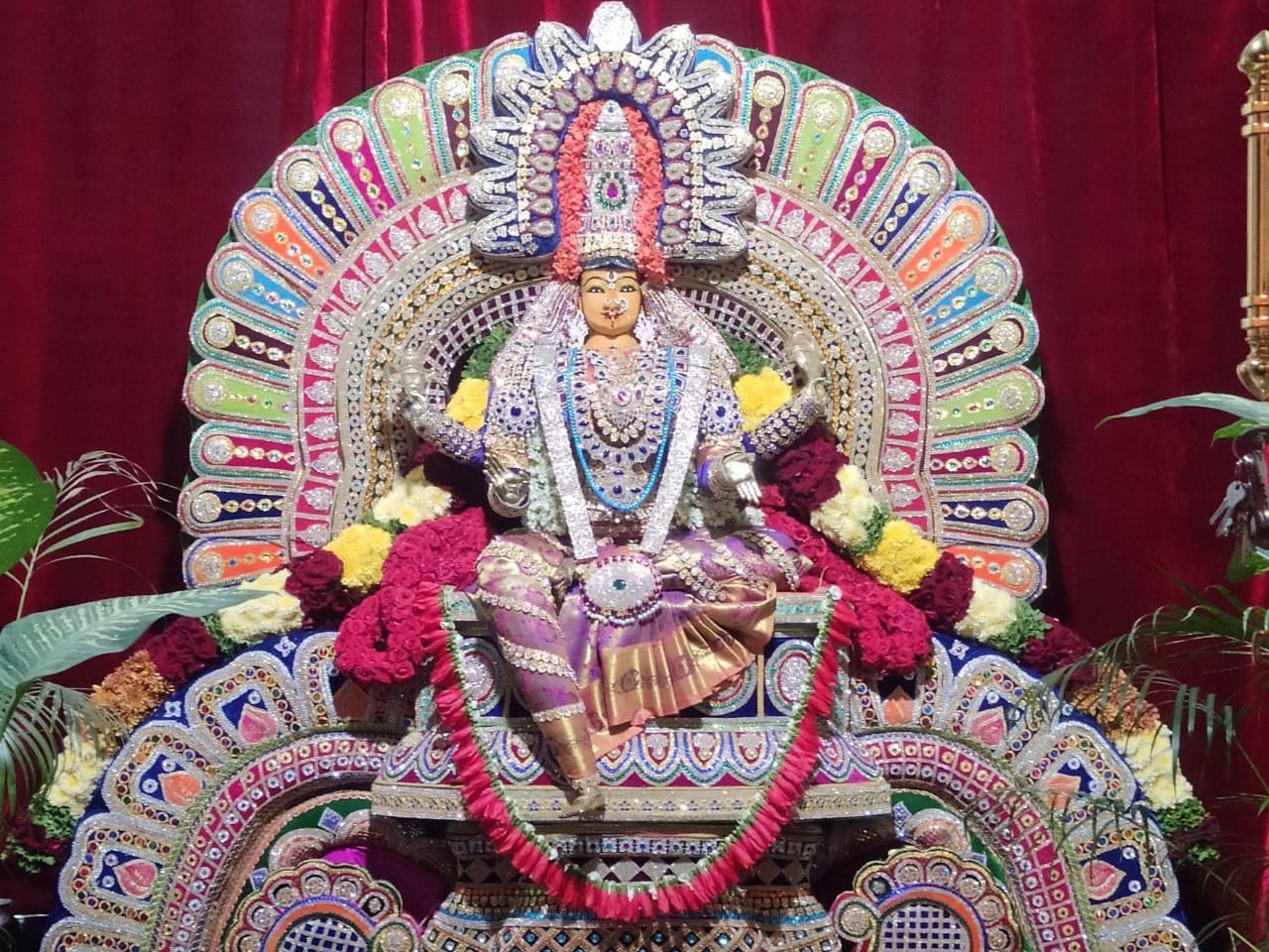 భువనేశ్వరి దేవిగా వాసవి అమ్మవారు