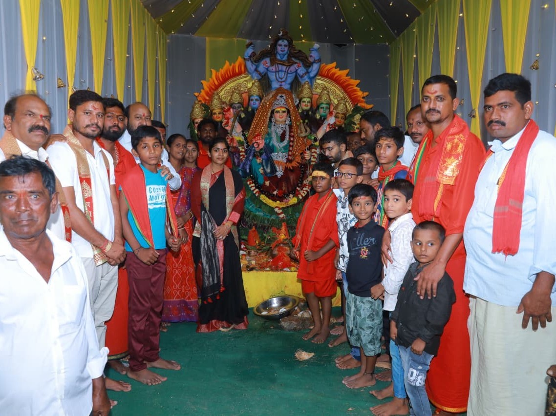దుర్గామాత నవరాత్రి ఉత్సవాల్లో పాల్గొన్న ఎమ్మెల్యే