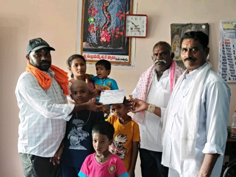 సుబ్రహ్మణ్యేశ్వర స్వామి కి బంగారు నాగపడిగె విరాళం