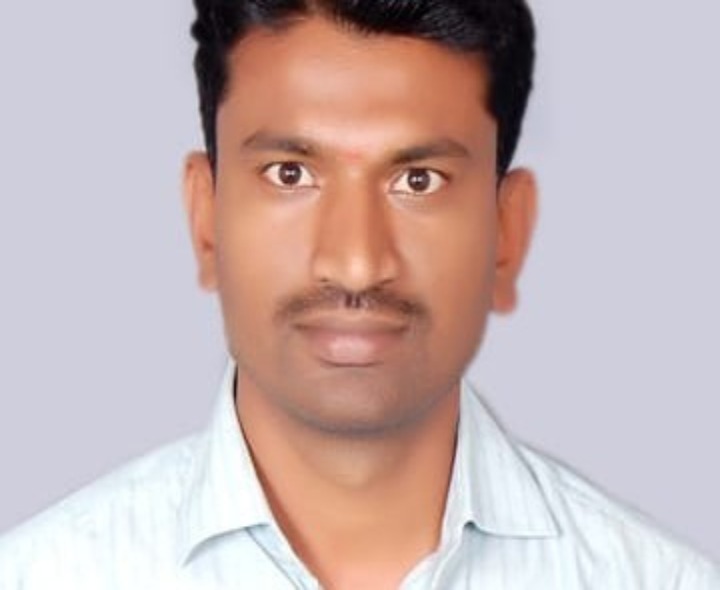 అసిస్టెంట్ సెక్షన్ ఆఫీసర్‌గా విజయసేనారెడ్డి