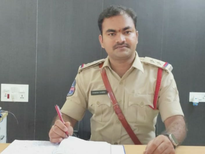 ‘పండుగను ప్రజలంతా సంతోషంగా జరుపుకోవాలి’